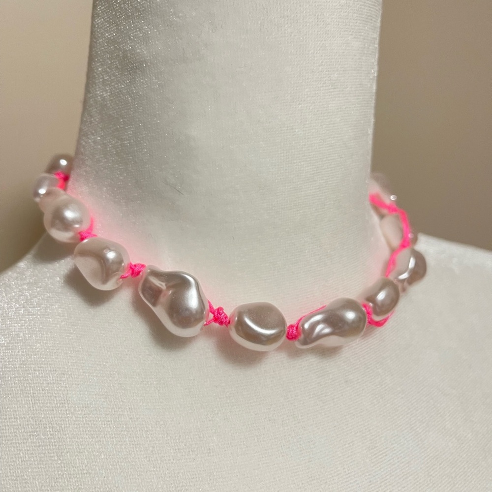 Urban Outfitters : Neon Pink Corded Pearl Necklace | NWT